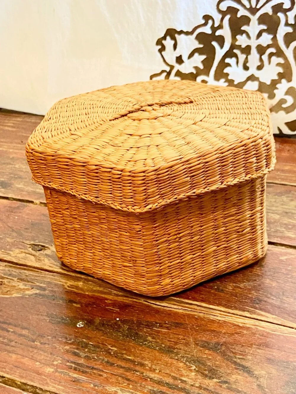 Nesting Natural Sweet Grass Woven Hexagon Baskets Set of 4 w/Lids Cottagecore